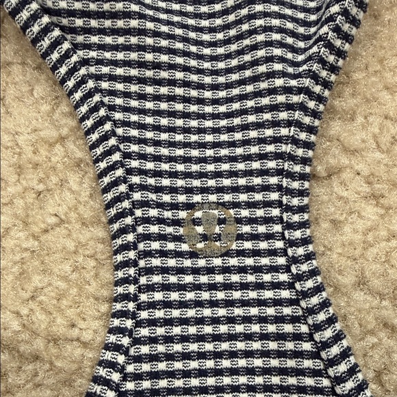 Lululemon Athletica Black and White Patterned Tank Top - Picture 2 of 2